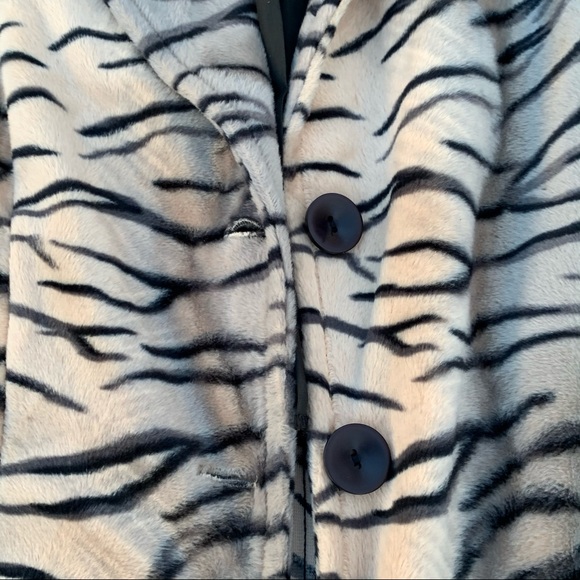 Vintage Lucent Y2K Tiger Print Stripe Fur Jacket - Picture 6 of 10